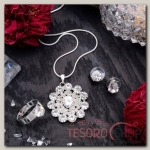 Гарнитур 3 предмета: серьги, кулон, кольцо безразмерное Варьете цветок, цвет белый в серебре, 45 см - бижутерия