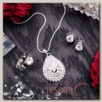 Гарнитур 3 предмета: серьги, кулон, кольцо безразмерное Варьете капля, цвет белый в серебре, 45 см - бижутерия